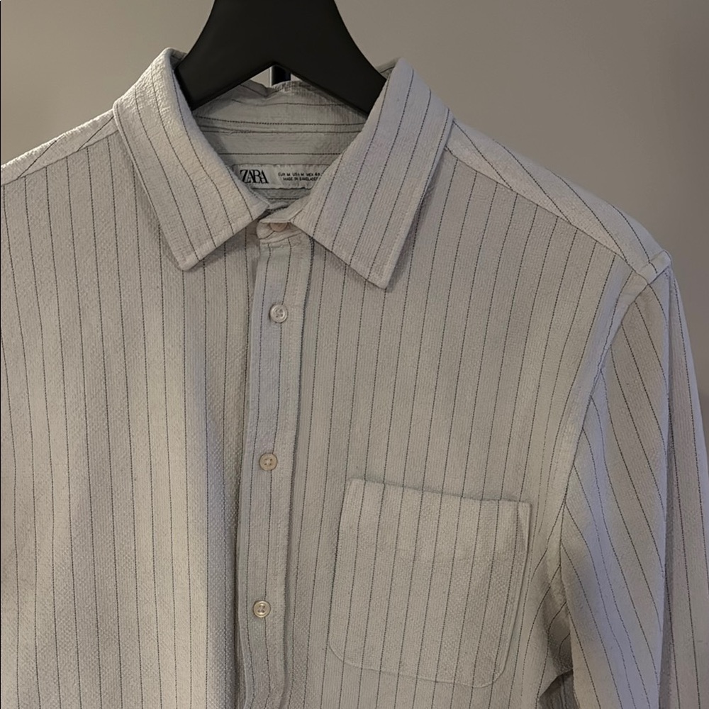 Zara White Casual Button Down Shirt with Classic Design